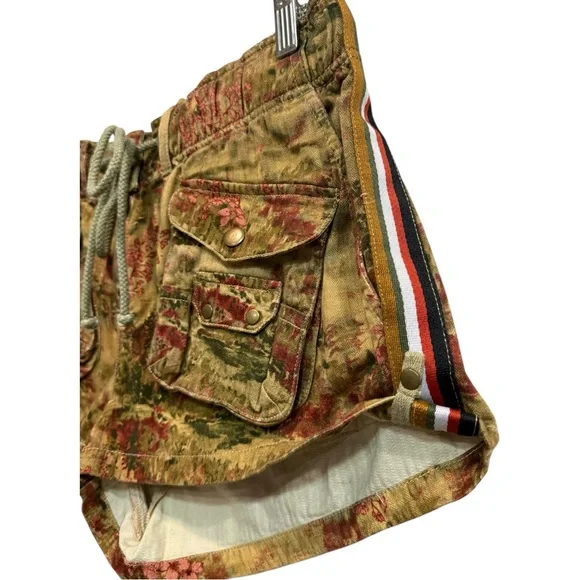 New Free People Printed Waimea Slouchy Shorts in Floral Earth Combo Medium - Picture 5 of 8